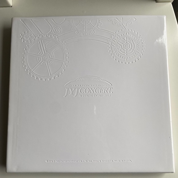 JYJ CONCERT IN TOKYO DOME 2013
DVD+PHOTOBOOK JAPAN - Picture 6 of 6